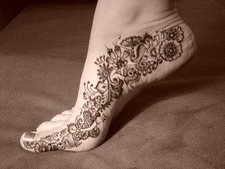 Woman feet hendike tattoo leg - bouchta el hayani free wallpaper for desktop