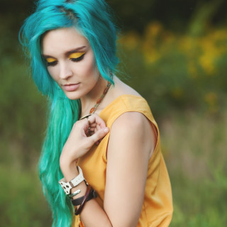 Blue hair yellow dress portrait - aramenta dianthe vail free wallpaper
