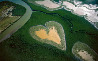 Heart shaped island water land - a river free wallpaper for desktop
