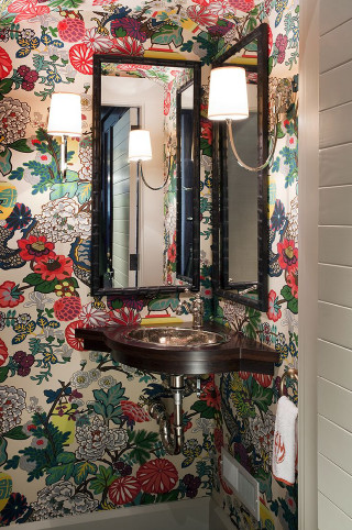 Bathroom sink mirror wallpaper flower - maximalism free wallpaper