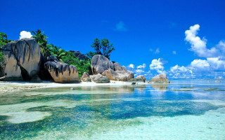 Beach rock formation clear water 4 - clear water free wallpaper