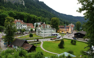 Town houses trees background mountain - house free wallpaper