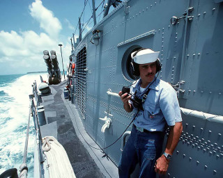 Sailor man boat ocean camera - vfx free wallpaper