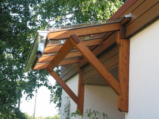 Wooden pergola metal lantern house - free architecture wallpaper