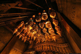Chandelier ceiling lights clock building - bruce munro free wallpaper