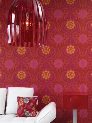 Living room white couch red - vivid free wallpaper