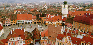 City buildings clock tower center - alen divi free wallpaper