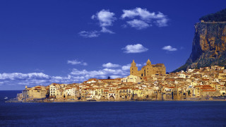 Village shore mountain blue sky - christo free wallpaper
