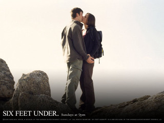 Man woman kissing mountain sky - a man and woman free wallpaper