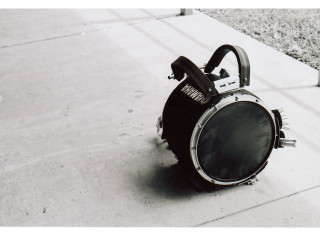 Drum sidewalk black case black - a black case free wallpaper