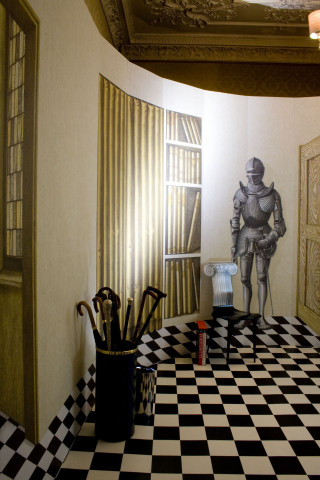 Checkered floor knight painting vase - abstract illusionism free wallpaper