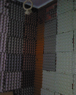 Colored brick wall light fixture - colored free wallpaper
