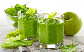 Glasses green liquid apple celery - a couple of glasses free wallpaper