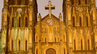 Large cathedral clock tower cross - the front of its free wallpaper