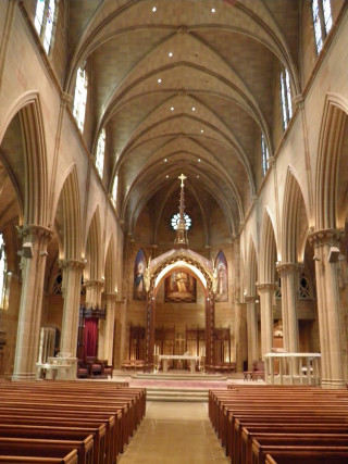 Church large alter tall ceiling - tall free wallpaper