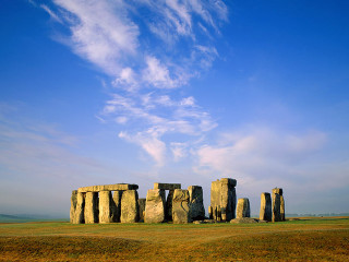 Large stone structure field blue - a blue sky in the background free wallpaper for desktop