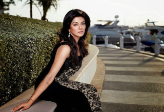 Woman bench marina boats hedge - near free wallpaper for desktop