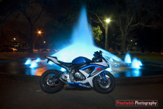 Motorcycle fountain night blue lights - studio photography free wallpaper
