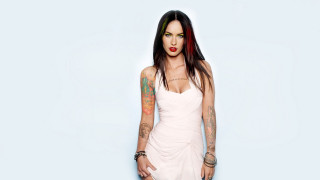 Woman tattoo dress blue background - a white backdrop free wallpaper