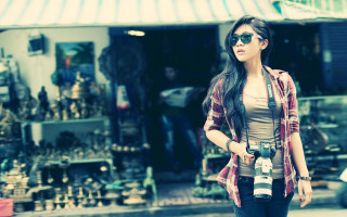 Woman camera store display sidewalk - cheng shifa free wallpaper