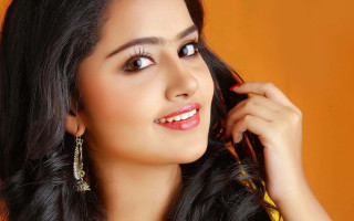 Woman long black hair yellow - ayshia taşkın free wallpaper