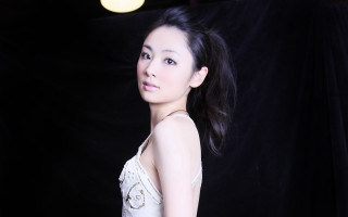 Woman white dress black background 2 - a black backdrop free wallpaper