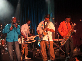 Men stage instruments singing microphones - corneille free wallpaper