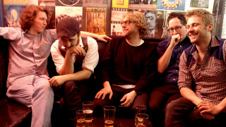 Men couch drinks posters wall - adam rex free wallpaper