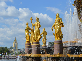 Fountain gold statues water clock - neoclassicism free wallpaper for desktop