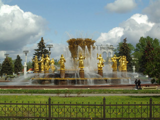 Fountain golden statues park fence - cherryl fountain free wallpaper