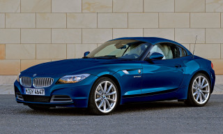 Blue bmw z4 parked brick - constant permeke free wallpaper