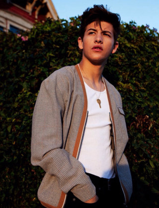 Young man jacket white tshirt - magazine free wallpaper