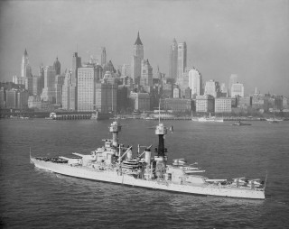 Large ship cityscape bridge cloudy - a large city in the background free wallpaper