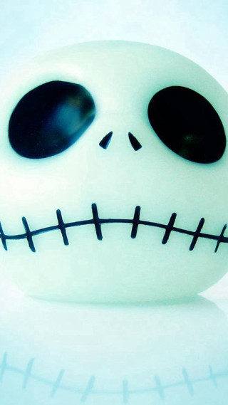 White skull black eyes gothic - a black nose free wallpaper