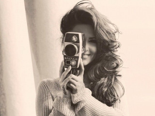 Woman camera mirror selfie photography - a picture of herself free wallpaper
