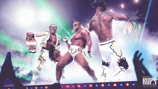 Men stage wrestling gloves ball - epic composition free wallpaper