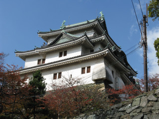 Tall white building sky background - eishōsai chōki free wallpaper