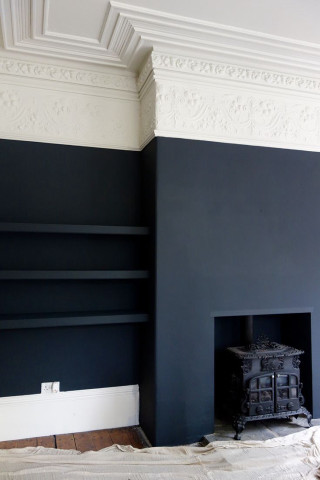 Fireplace blue white wall crown - postminimalism free wallpaper