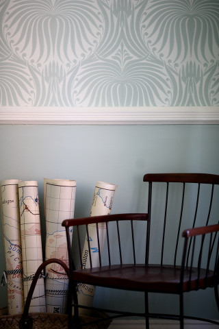 Chair vases floor room wallpapered - paper texture free wallpaper