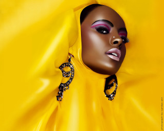 Woman yellow veil earrings afrofuturism - chinwe chukwuogoroy free wallpaper