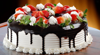 Chocolate strawberry cake table candle - food photography free wallpaper