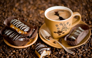 Coffee chocolate pastries plate spoon - a spoon and spoon rest free wallpaper