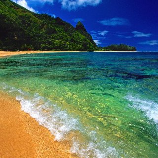 Beach wave mountain background blue - free bikini wallpaper