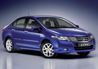 Blue car studio photo background - a blue car free wallpaper