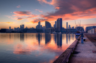 City skyline reflection sunset water - andrew law free wallpaper