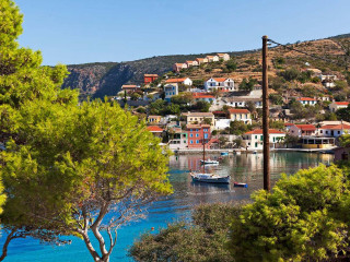 Boat village hillside trees bushes - a hill side free wallpaper