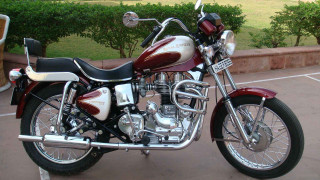 Red white motorcycle parking lot - feature free wallpaper