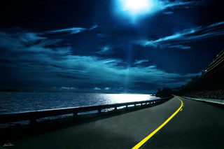 Road yellow line ocean bright - a yellow line free wallpaper