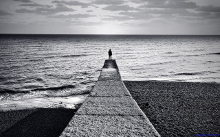 Person pier ocean black and 4 - a pier free wallpaper
