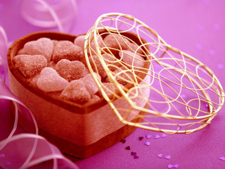 Heart shaped box cookies confetti - box free wallpaper